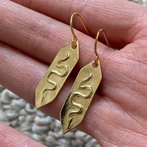 New Vanessa Mooney gold snake drop dangle earrings